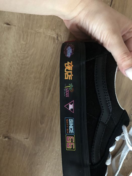 Buty vans black neon