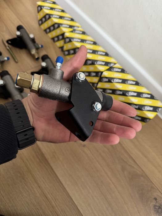 Цилиндр сцепления ВАЗ рабочий  переделанный ЗаЗ 968 ЛуаЗ Волынь