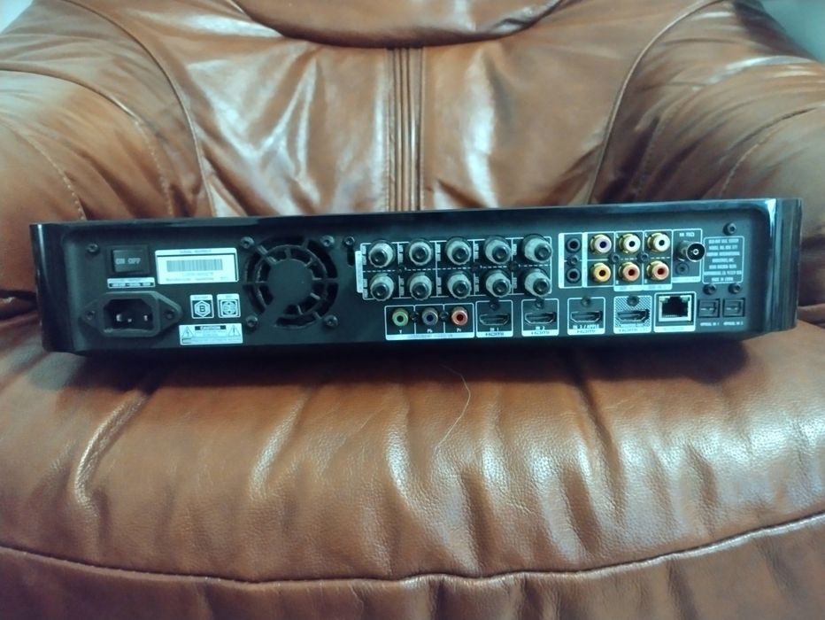 25Amplituner Harman Kardon BDS577