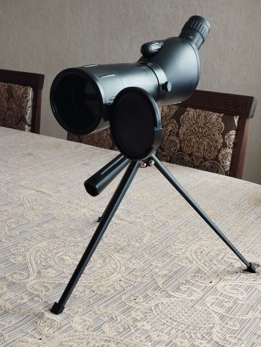 Підзорна труба Bresser 20-60x