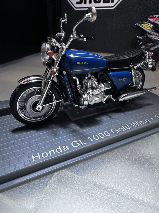 Miniatura Honda GL Gold Wing de 1975 Escala 1/24 made by IXO
