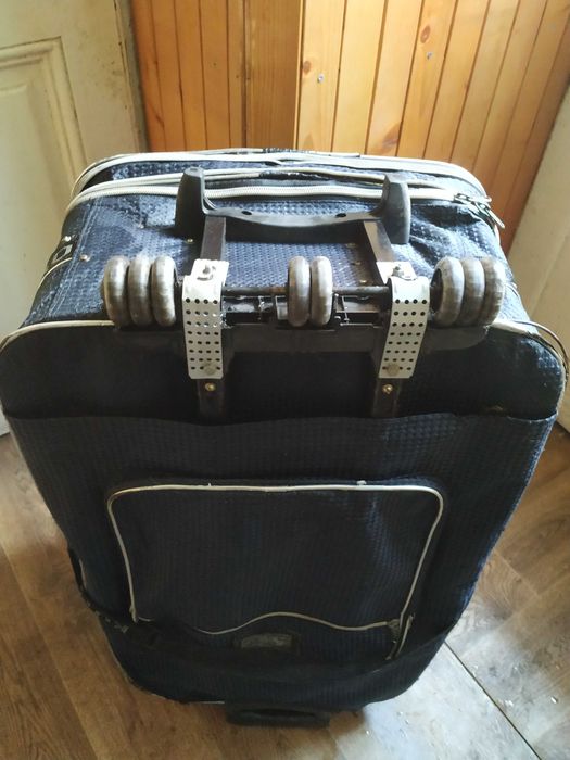 Валіза чемодан на колесах Royal King 88/52/33 см ( Малютка ):)