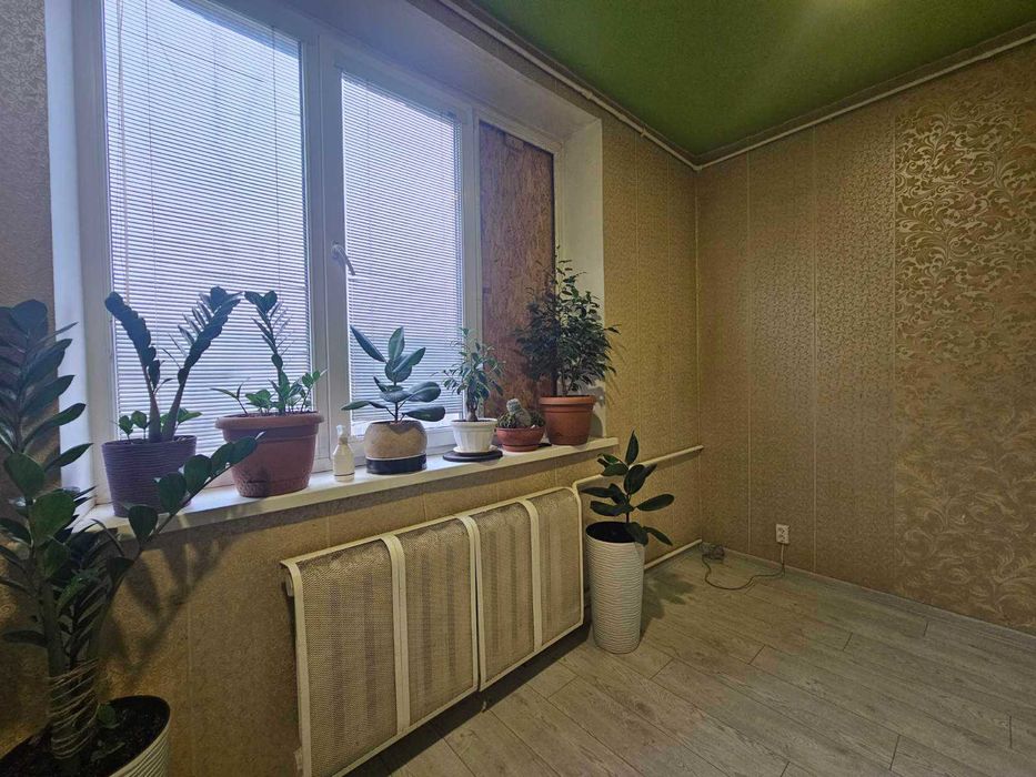 Продам 3 комн кв 60 м2 с Ремонтом ул Тархова  метро Индустриальная OA