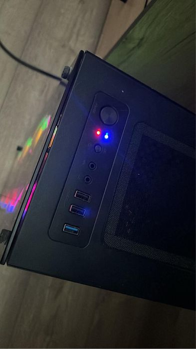 Komputer stacionarny + monitor (na PS5)