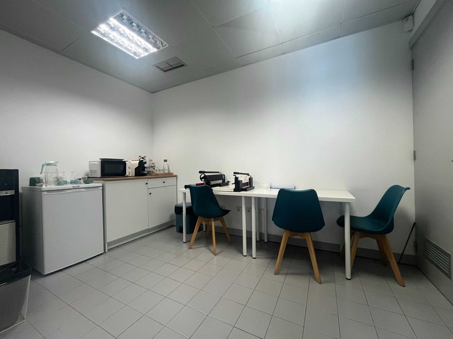Espaço comercial na Avenida Xanana Gusmão