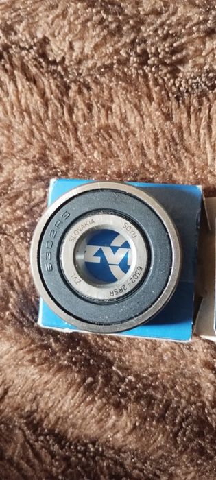 4 Підшипника zvl 6302