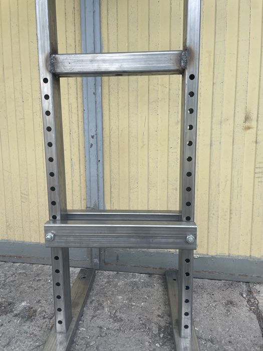 Rama prasy hydraulicznej MOCNA