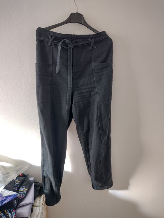 Czarne jeansy dżinsy m 38 cropp z wysokim stanem. Talia 38.5c