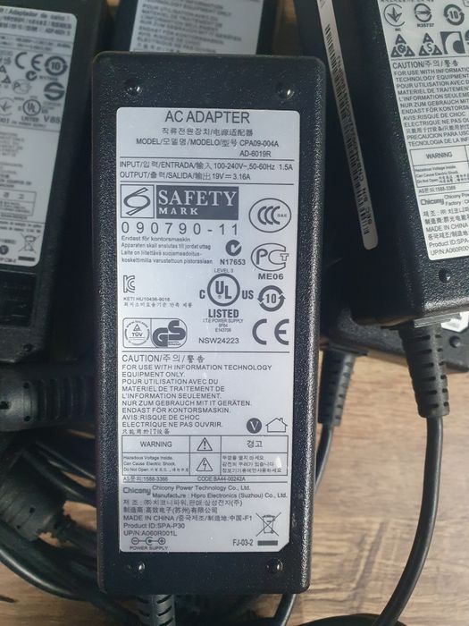 Блок питания живлення зарядное зарядка Samsung 19v/3.16a 60w оригінал