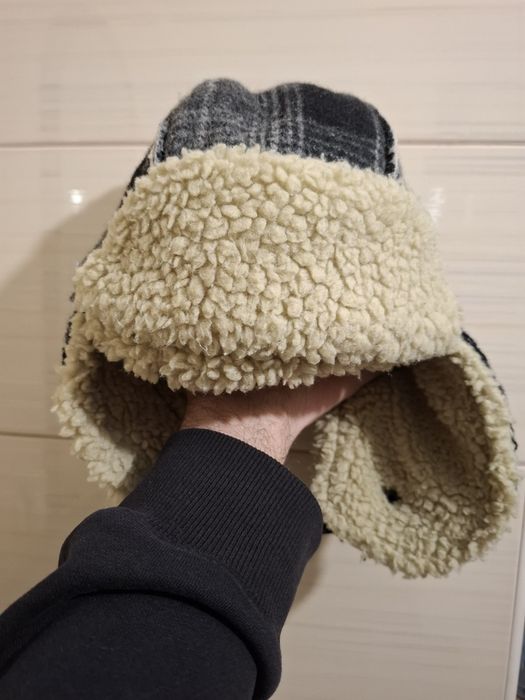 Czapka zimowa uszatka z kożuszkiem.