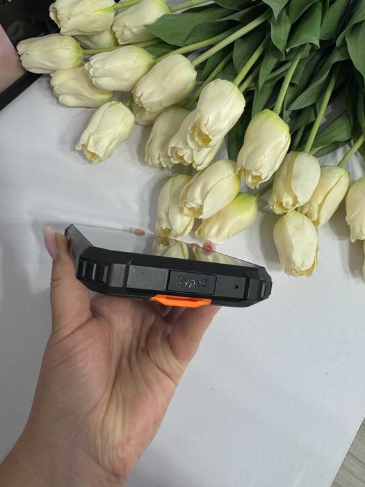 Мобільний телефон Oukitel WP28S з мощною батареєю, та водонепроникний
