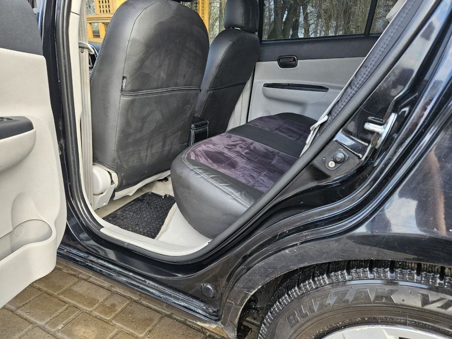 Продам машину,хюндай акцент 2009