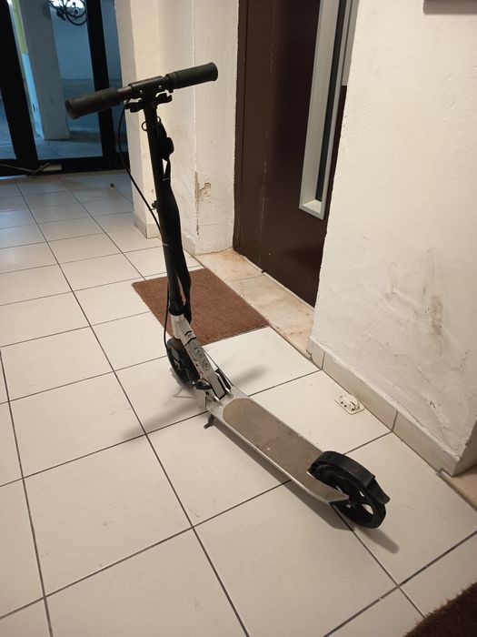 Trotinete Oxelo Mid 9 com Suspensão e Travão de Disco/Mão – Cinza/Preta