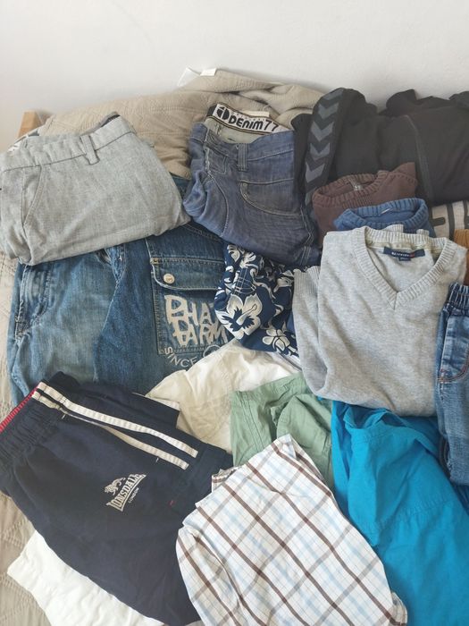 Sprzedam dużą pakę ubrań dla szczupłego chłopca 146/156