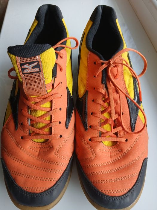 Футзалки Mizuno  eu43.