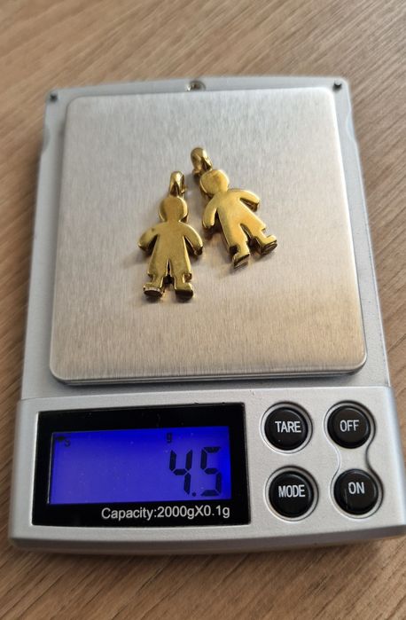 Pendentes Ouro / Bonecos 19.2 Quilates