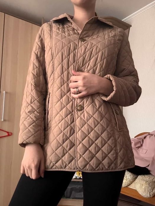 Стильна весняна куртка розміру М/Л