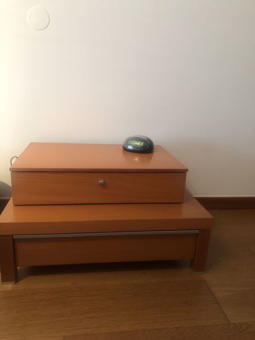 Mesas de cabeceira (2)