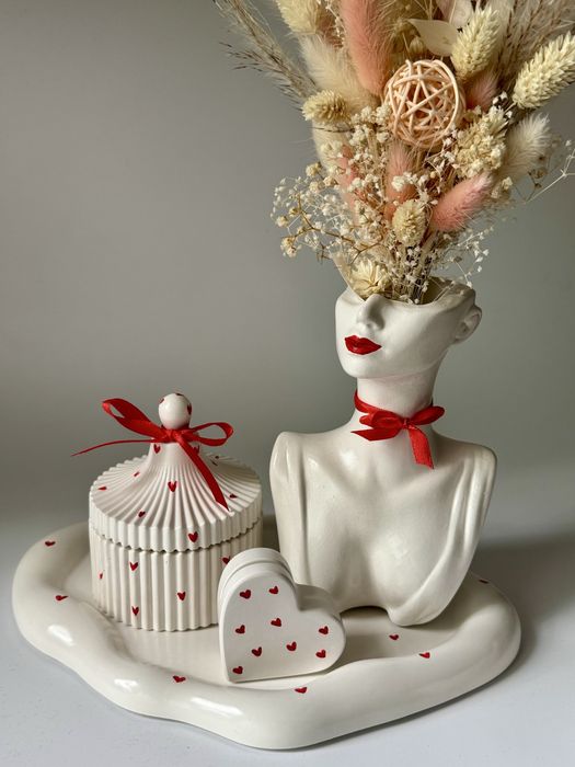 Подарункові набори в асортименті