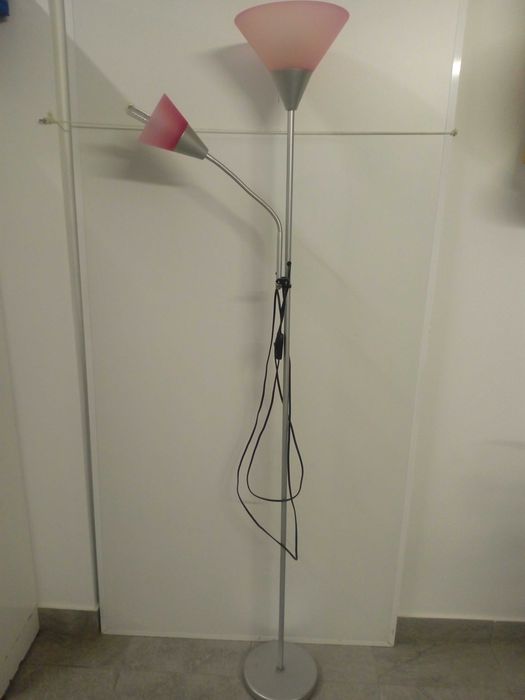 Candeeiro de Pé com 2 lâmpadas