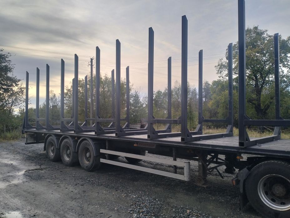 Полуприцеп Лісовоз