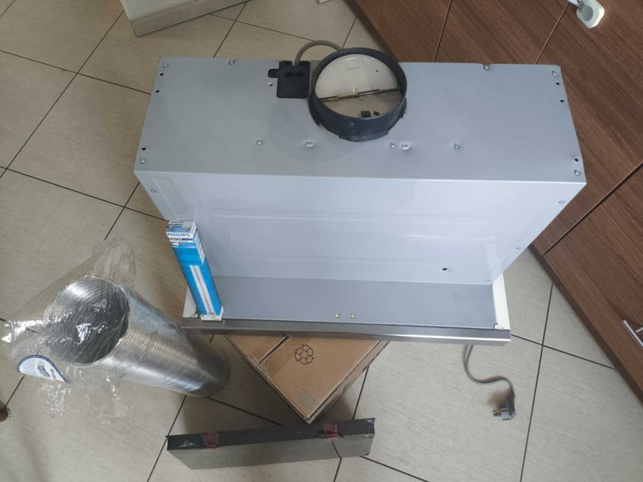 Okap podszafkowy teleskopowy ELECTROLUX EFP636X INOX + akcesoria - brak filtrów tłuszczu - w pełni sprawny