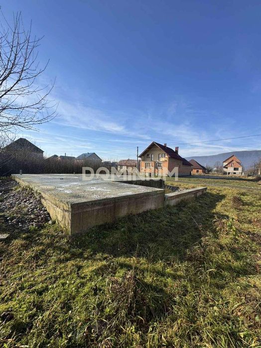 Продається земельна ділянка у с. Іза