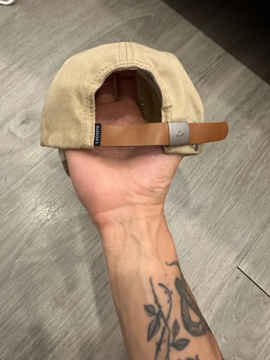 Boné/Chapéu Lacoste Bege