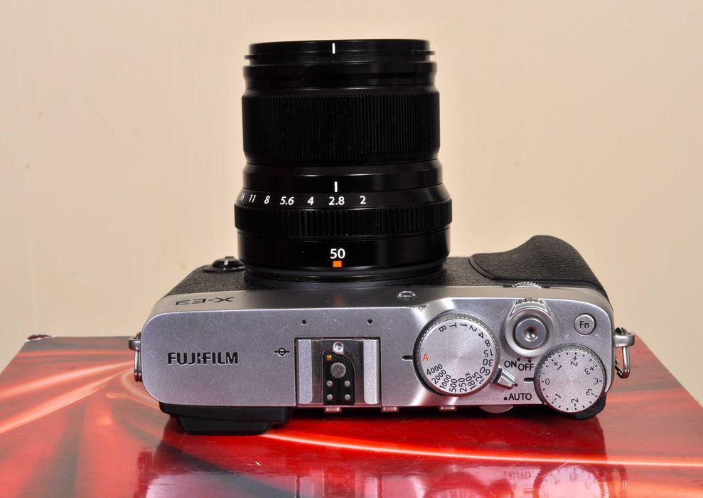 Fuji X-E3 em estado novo. Com XF 16x50 WR. Nova. Bateria suplente