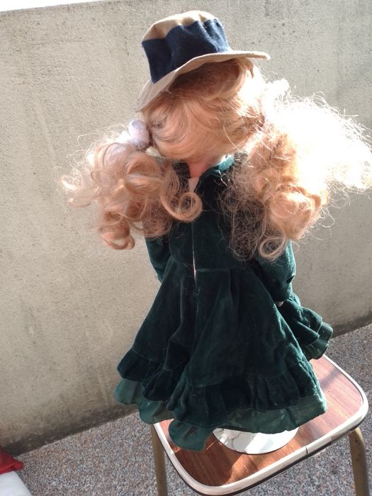 Menina do OLX!- Boneca De Porcelana deslumbrante-10E-Botao-2E Desde 2E