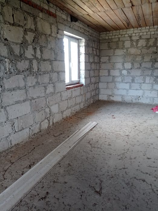 Недобудова в передмісті Чернігова. Село Количівка. Напруга 380 Вольт.