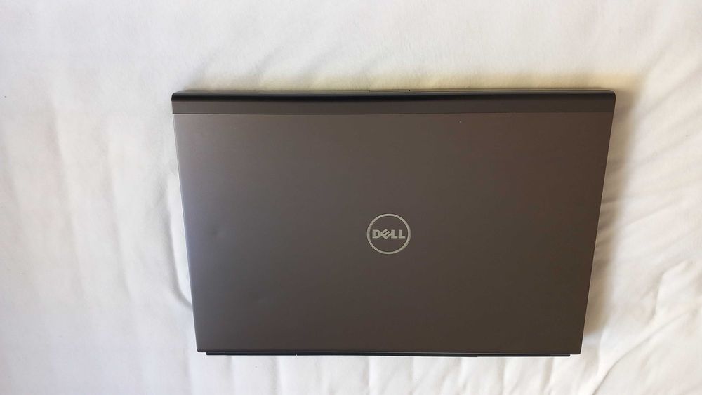 Laptop Dell Precision M4700 - uszkodzony, bez dysków