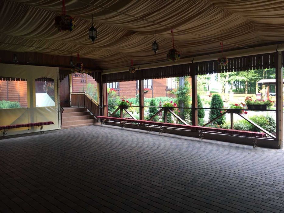 Продаж комерційного приміщення біля озера в м.Тлумач