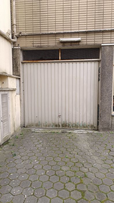 Garagem Fechada - Centro de Gaia - Liceu