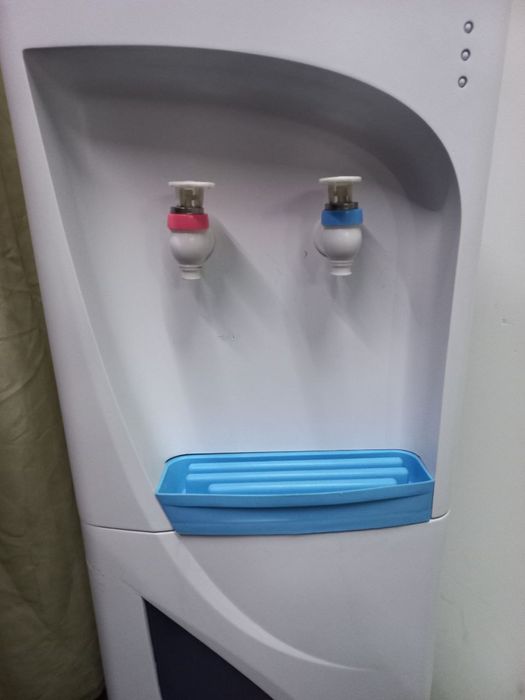 Кулер для води Crystal