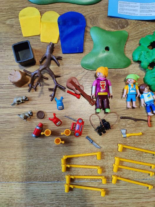 Playmobil Summer Fun 6888- pole namiotowe z ogniskiem LED