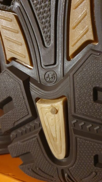 Buty nowe męskie ciepłe zimowe rozmiar 45