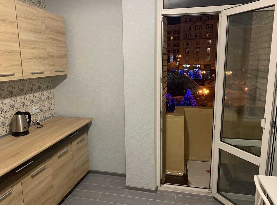 Подобовий та довгостроковий хостел біля метро Хрещатик