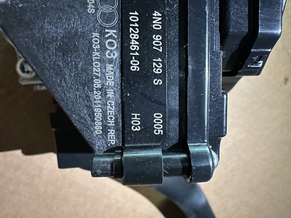 Audi a4 b9 a5 przelacznik zespolony tasma manetki