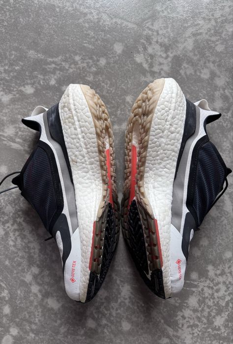 Бігові кросівки Adidas Ultraboost 22 GTX