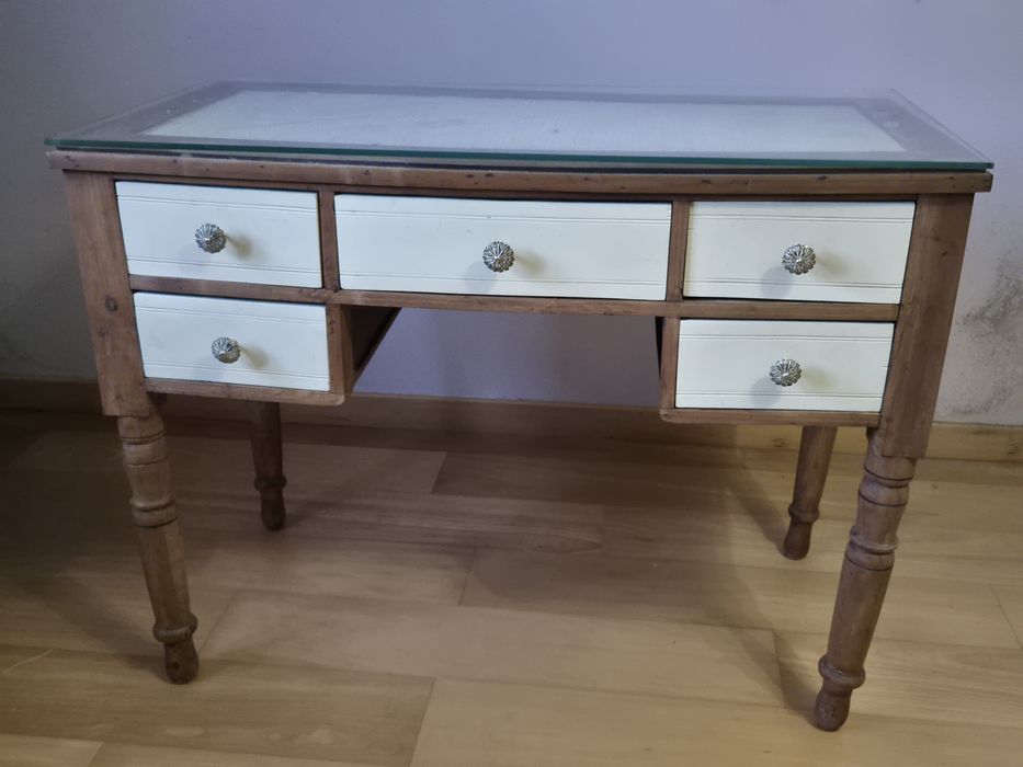 Secretária antiga em madeira maciça