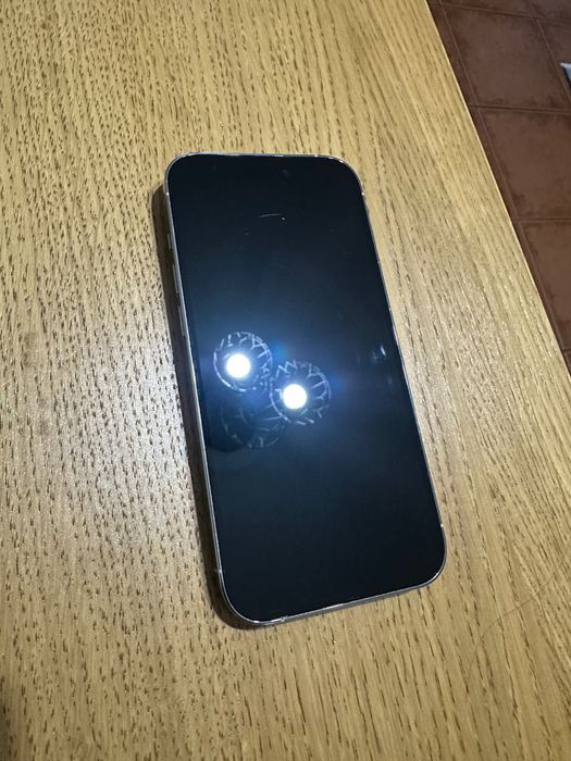 iPhone 14 Pro prateado 256 GB