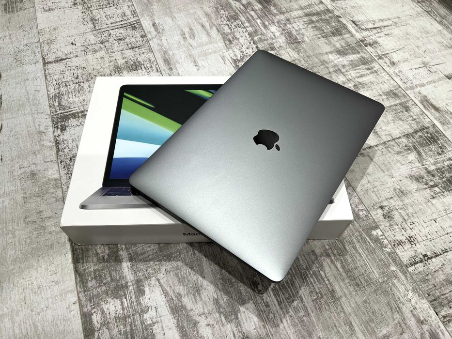 MacBook Pro M2 13" 16gb 512gb 8CPU 10GPU