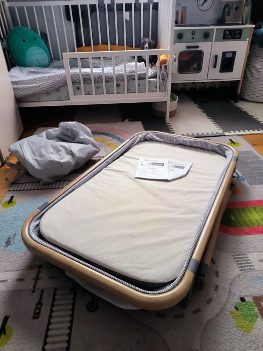 Kinderkraft SOFI dwupoziomowe  turystyczne łóżeczko 4w1 - bujak,