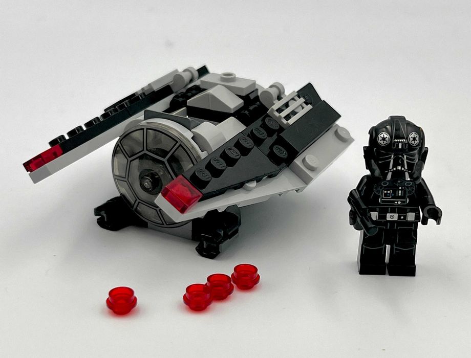 Lego Star Wars 75161 Microfighter TIE Striker komplet
