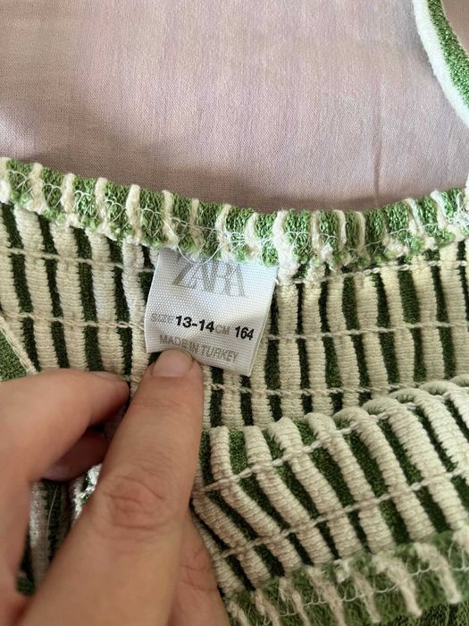 Vestido de malha Zara às riscas verde e cru, franzido, 13-14 anos