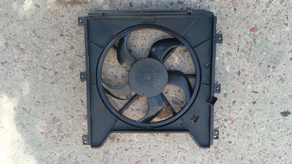 Дифузор радатора Ssangyong Rexton Actyon Korando Kyron Tivoli Rodius