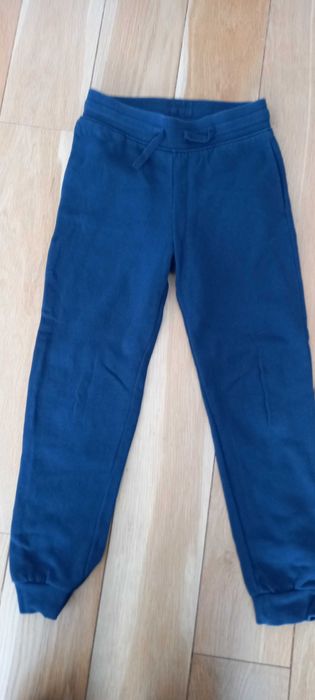 Dresowe spodnie chłopięce.