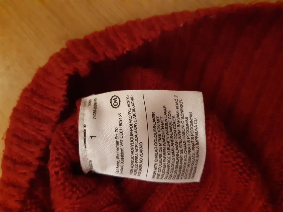 Sweter czerwony C&A długi Roz S