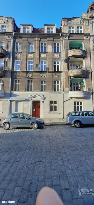 Przestronne 4-pokojowe mieszkanie z balkonem w centrum